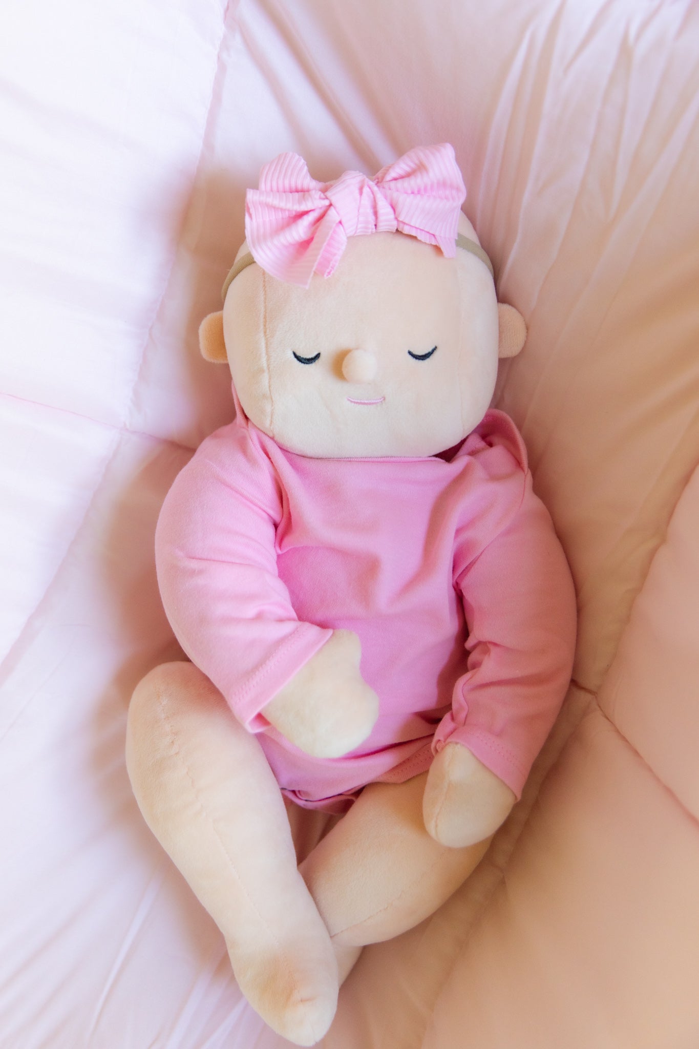 5.5lb, 19" Comfort Claire Weighted Doll